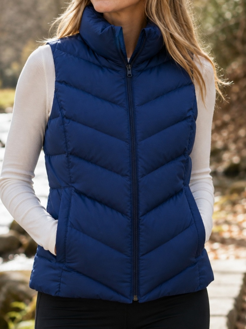 Lands End Women’s Down Puffer Vest 14/16 Blue Chevron Quilted Winter Outdoor